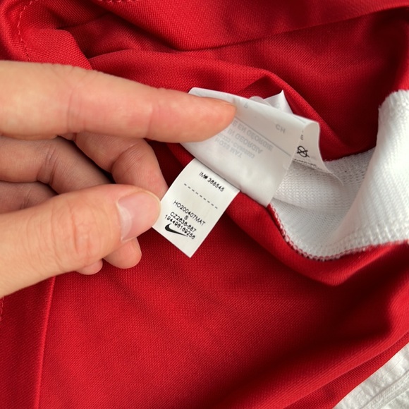 Nike Liverpool Home Kit Jersey 2020/21 - Picture 4 of 5